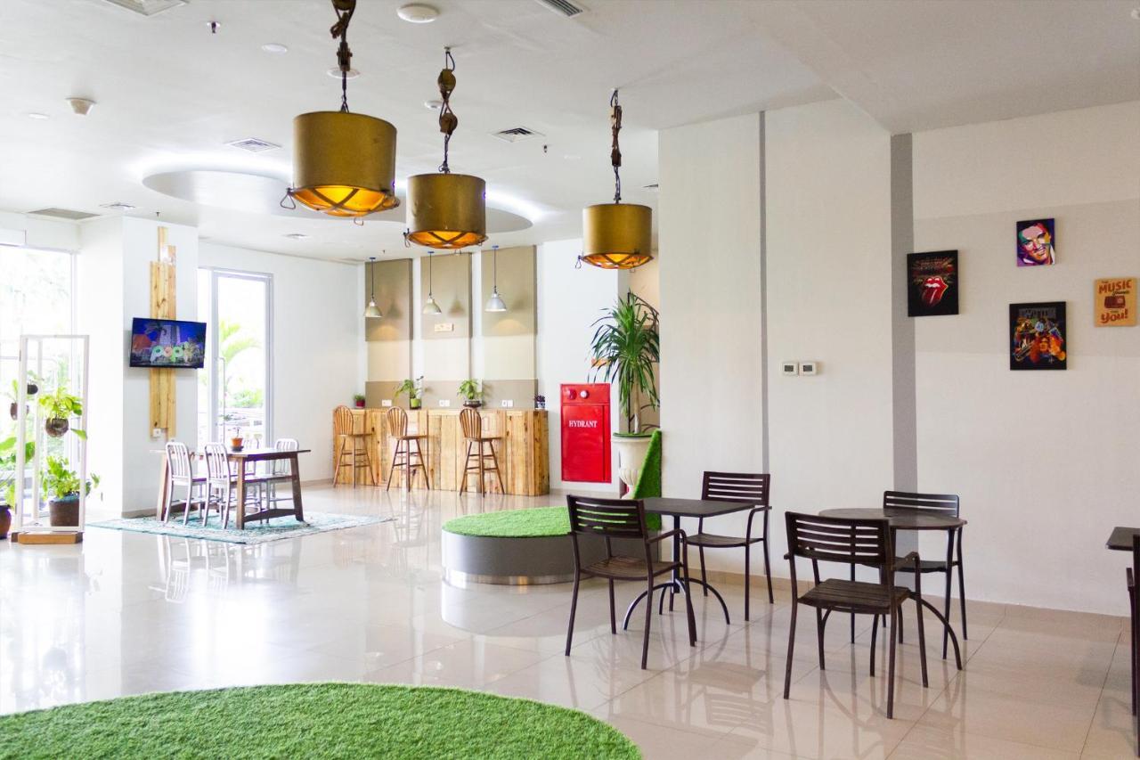Pop! Hotel Kelapa Gading Jakarta Exterior foto