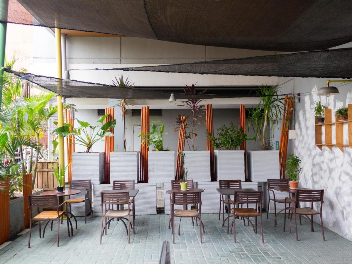 Pop! Hotel Kelapa Gading Jakarta Exterior foto