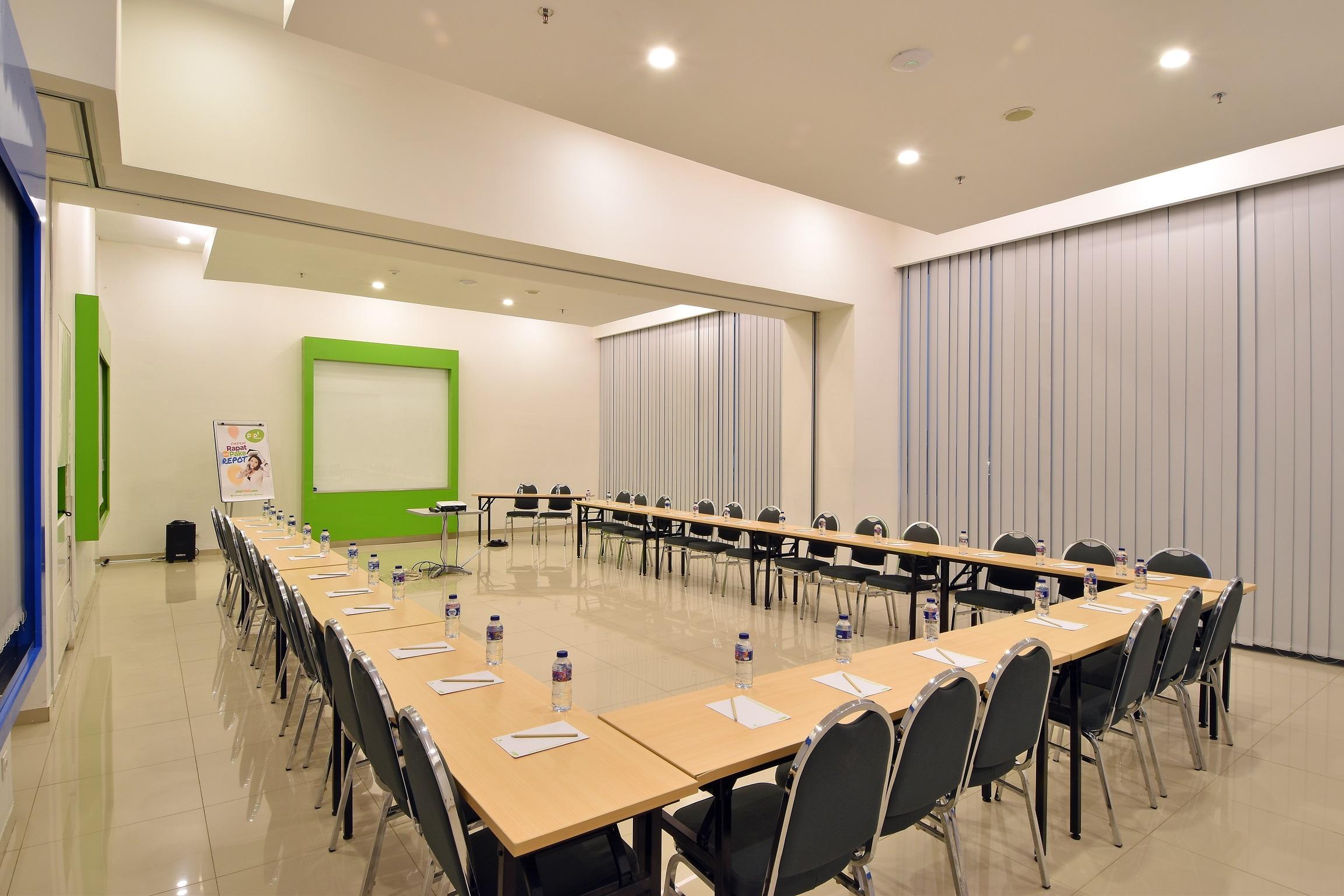 Pop! Hotel Kelapa Gading Jakarta Exterior foto